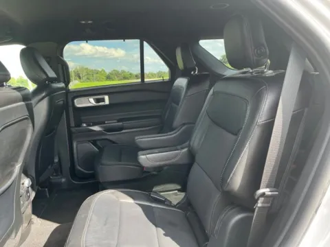 More photos of 2020 Ford Explorer Limited at Taylor Automotive, TN