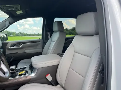 More photos of 2026 GMC Sierra 1500 SLT at Taylor Automotive, TN