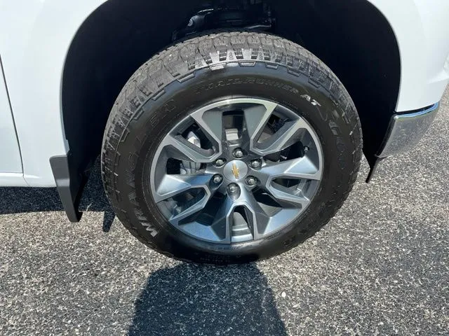 2026 Chevrolet Silverado 1500 LT - Photo 10