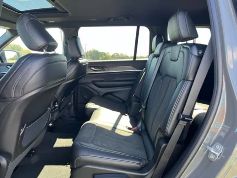 More photos of 2027 Jeep Grand Cherokee L Laredo Altitude at Taylor Automotive, TN