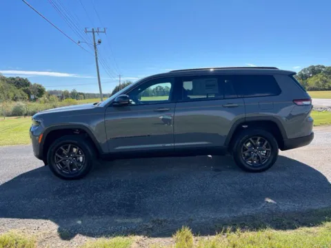 Photos of 2027 Jeep Grand Cherokee L Laredo Altitude for sale in Martin, TN at Taylor Automotive