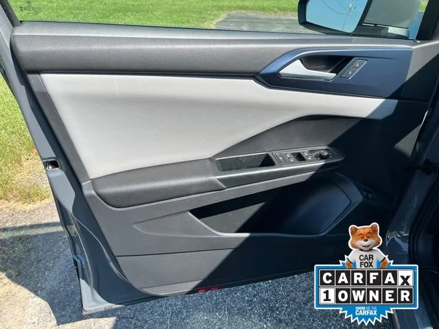2023 Volkswagen Taos SE - Photo 24
