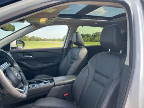 More photos of 2023 Nissan Rogue SL at Taylor Automotive, TN