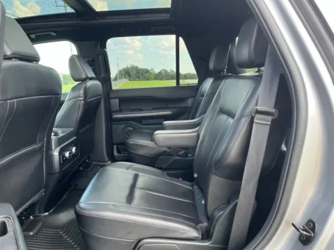 More photos of 2021 Ford Expedition XLT at Taylor Automotive, TN