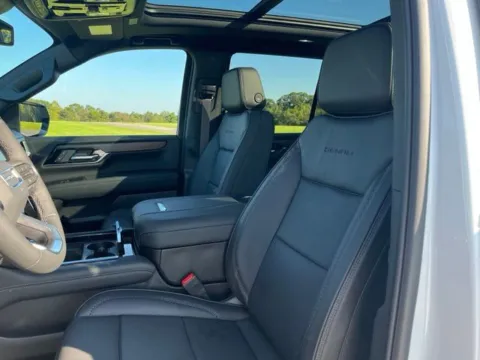 More photos of 2027 GMC Yukon Denali at Taylor Automotive, TN