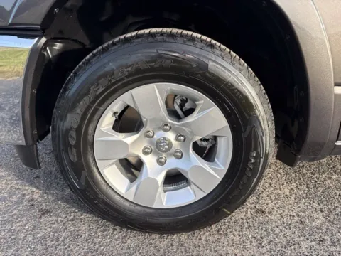 More photos of 2027 Ram 1500 Big Horn/Lone Star at Taylor Automotive, TN