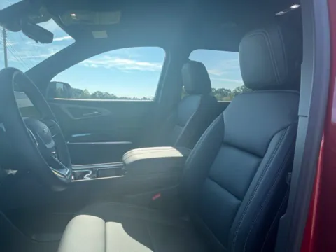 More photos of 2027 Chevrolet Traverse LT at Taylor Automotive, TN