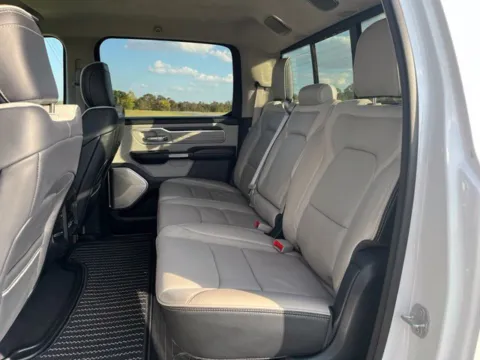 More photos of 2022 Ram 1500 Limited at Taylor Automotive, TN