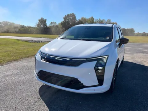 White 2027 Chrysler Pacifica Limited for sale in Martin, TN