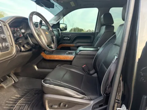 More photos of 2017 Chevrolet Silverado 1500 High Country at Taylor Automotive, TN
