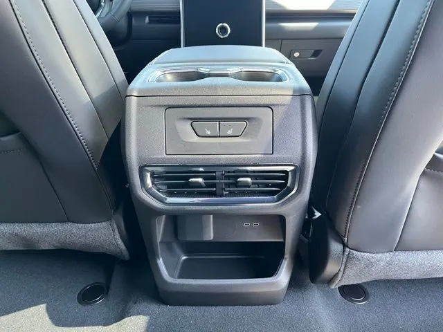 2025 GMC Sierra EV Denali - Photo 23