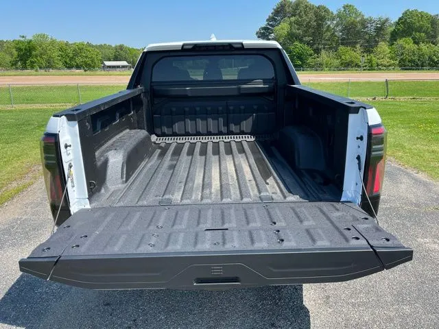 2025 GMC Sierra EV Denali - Photo 15