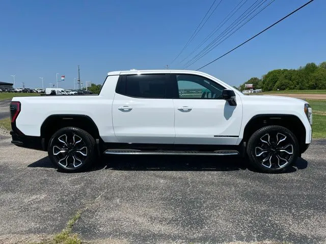 2025 GMC Sierra EV Denali - Photo 17
