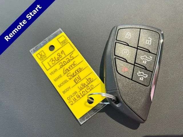 2025 GMC Sierra EV Denali - Photo 11