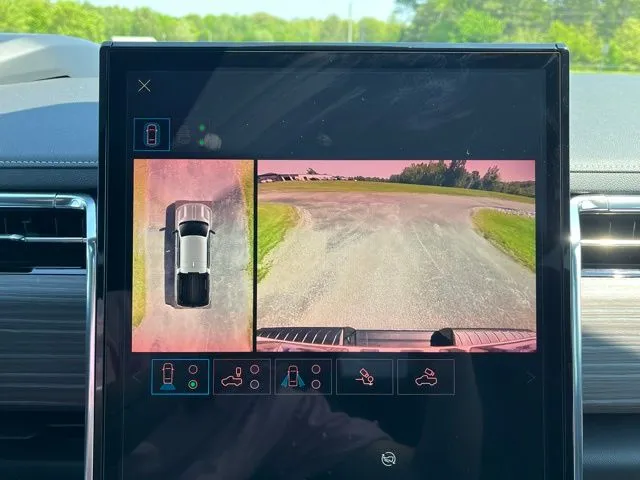 2025 GMC Sierra EV Denali - Photo 9