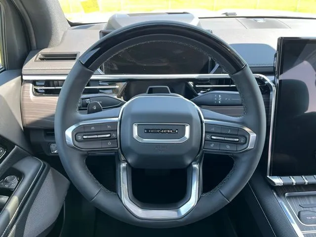 2025 GMC Sierra EV Denali - Photo 29