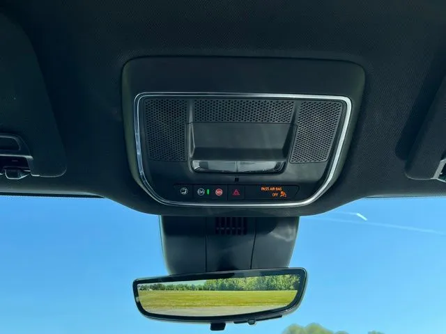 2025 GMC Sierra EV Denali - Photo 31