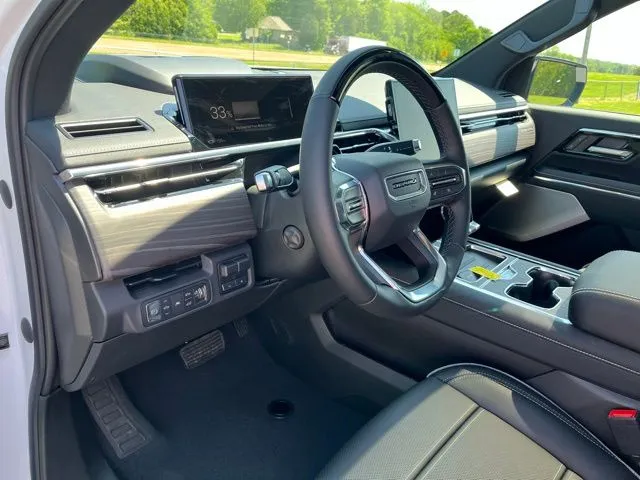 2025 GMC Sierra EV Denali - Photo 25