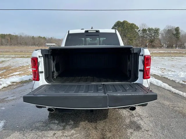 2025 RAM 1500 Limited - Photo 17