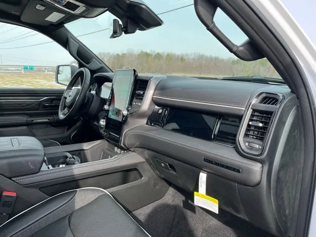 2025 RAM 1500 Limited - Photo 23