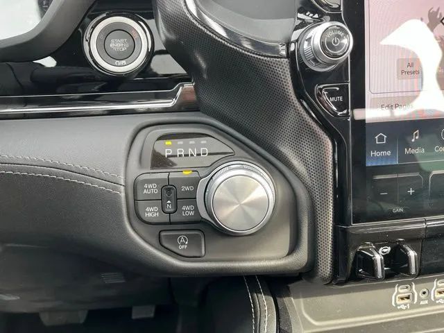 2025 RAM 1500 Limited - Photo 36