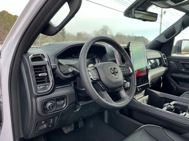 2025 RAM 1500 Limited - Photo 28