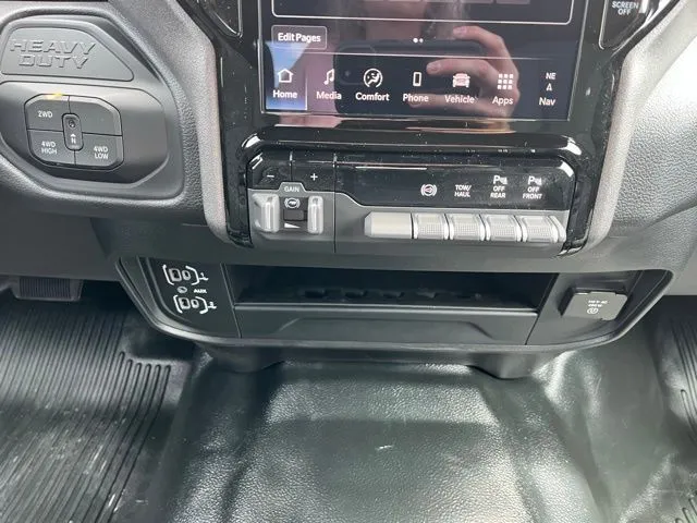 2025 RAM 2500 Tradesman - Photo 31