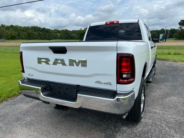 2025 RAM 2500 Tradesman - Photo 16