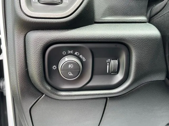 2025 RAM 2500 Tradesman - Photo 27