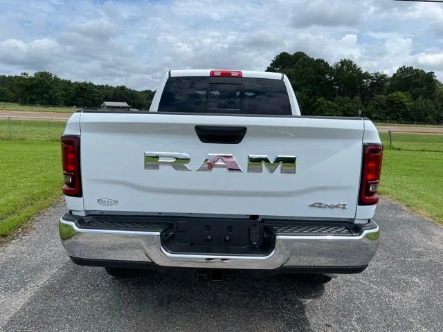 2025 RAM 2500 Tradesman - Photo 12