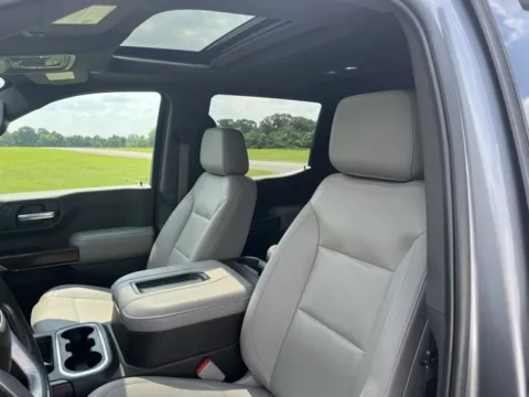More photos of 2022 GMC Sierra 1500 Limited SLT at Taylor Automotive, TN