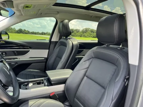 More photos of 2024 Lincoln Nautilus Reserve at Taylor Automotive, TN