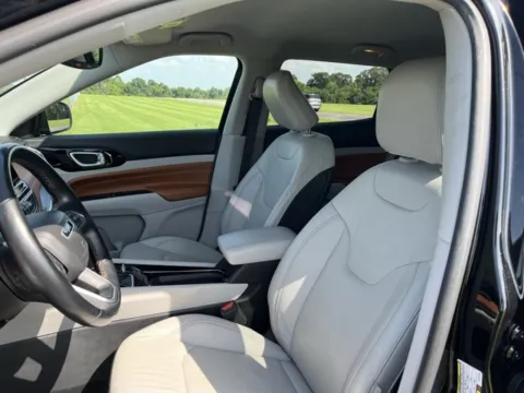 More photos of 2022 Jeep Compass Limited at Taylor Automotive, TN