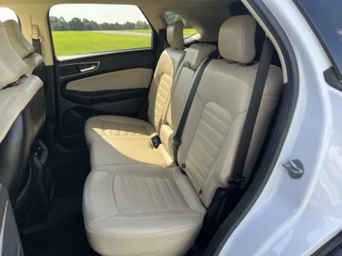 More photos of 2021 Ford Edge SEL at Taylor Automotive, TN