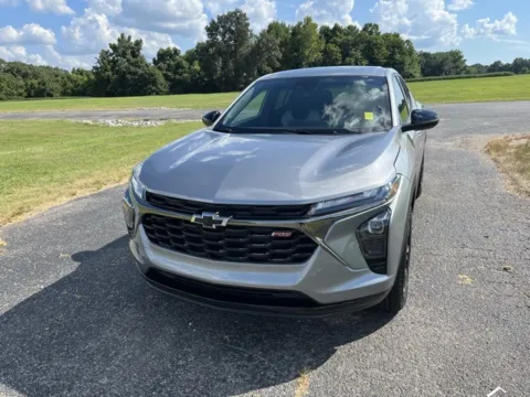 Gray 2025 Chevrolet Trax 1RS for sale in Martin, TN