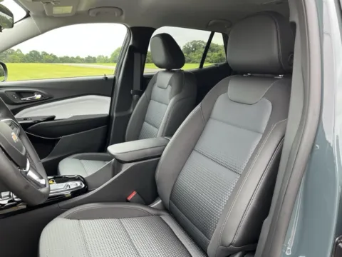 More photos of 2025 Chevrolet Trax LT at Taylor Automotive, TN