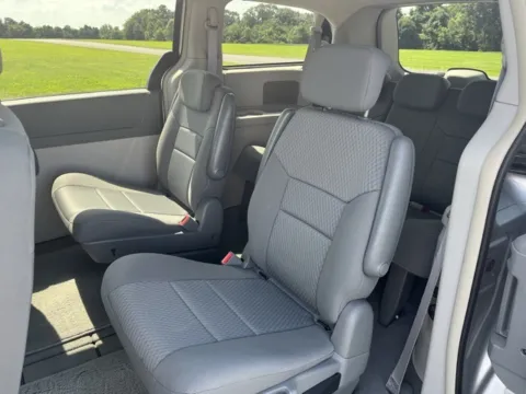More photos of 2010 Chrysler Town & Country Touring at Taylor Automotive, TN