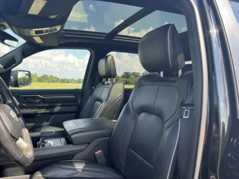 More photos of 2020 Ram 1500 Limited at Taylor Automotive, TN