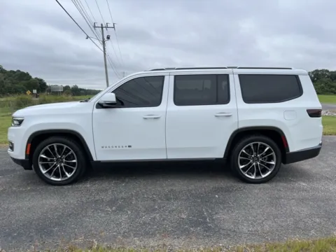 Photos of 2022 Jeep Wagoneer Series III for sale in Martin, TN at Taylor Automotive