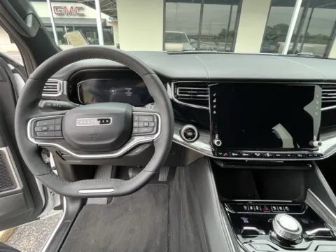 Another view of 2022 Jeep Wagoneer Series III for sale in Martin, TN at Taylor Automotive