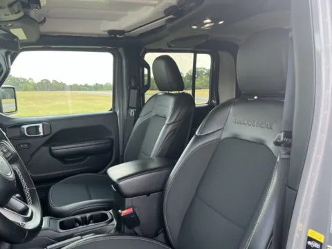 More photos of 2021 Jeep Gladiator Willys at Taylor Automotive, TN