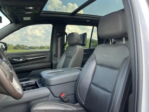 More photos of 2021 GMC Yukon Denali at Taylor Automotive, TN