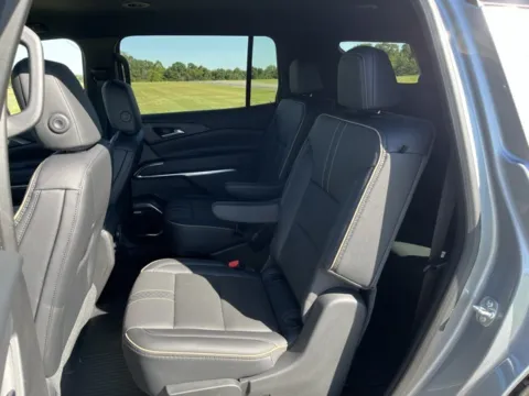 More photos of 2025 Chevrolet Traverse High Country at Taylor Automotive, TN