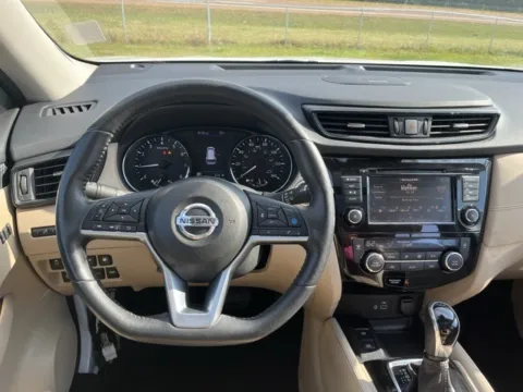 Another view of 2019 Nissan Rogue SL for sale in Martin, TN at Taylor Automotive