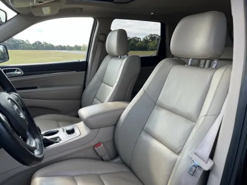 More photos of 2018 Jeep Grand Cherokee Limited at Taylor Automotive, TN