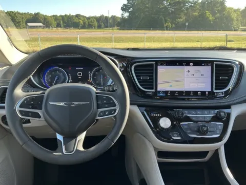 Another view of 2023 Chrysler Pacifica Limited for sale in Martin, TN at Taylor Automotive