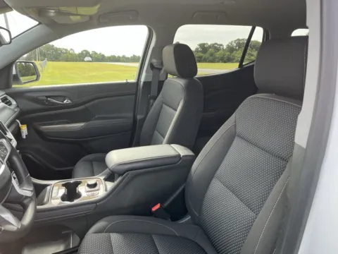 More photos of 2023 GMC Acadia SLE at Taylor Automotive, TN