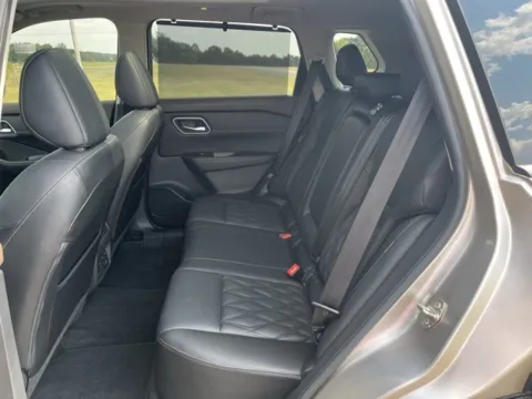 More photos of 2021 Nissan Rogue Platinum at Taylor Automotive, TN