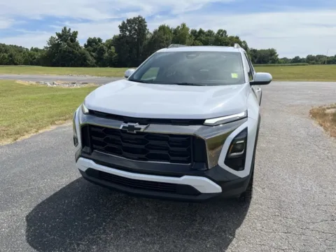 White 2026 Chevrolet Equinox ACTIV for sale in Martin, TN