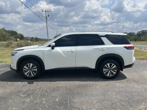 Photos of 2023 Nissan Pathfinder SL for sale in Martin, TN at Taylor Automotive